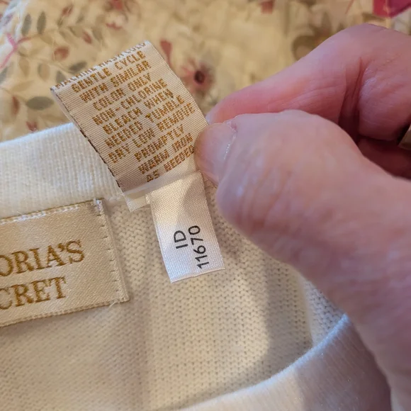 Vintage Victoria's Secret White Knit Lounge Set - Picture 4 of 5